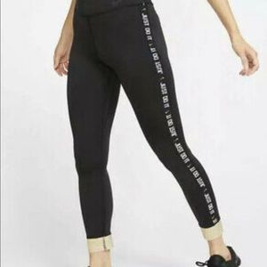 Nike Women’s Training Tights